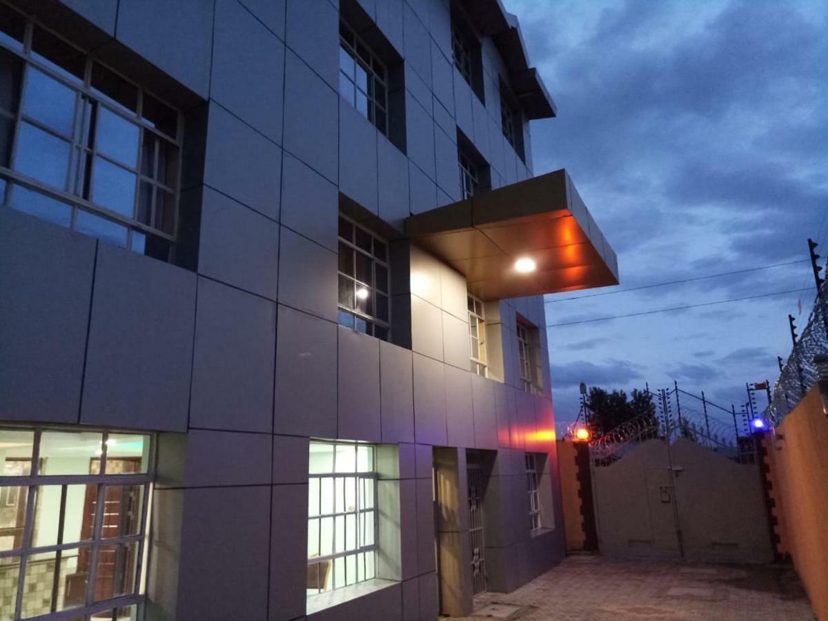 Kentania Hotel Nakuru Zewnętrze zdjęcie