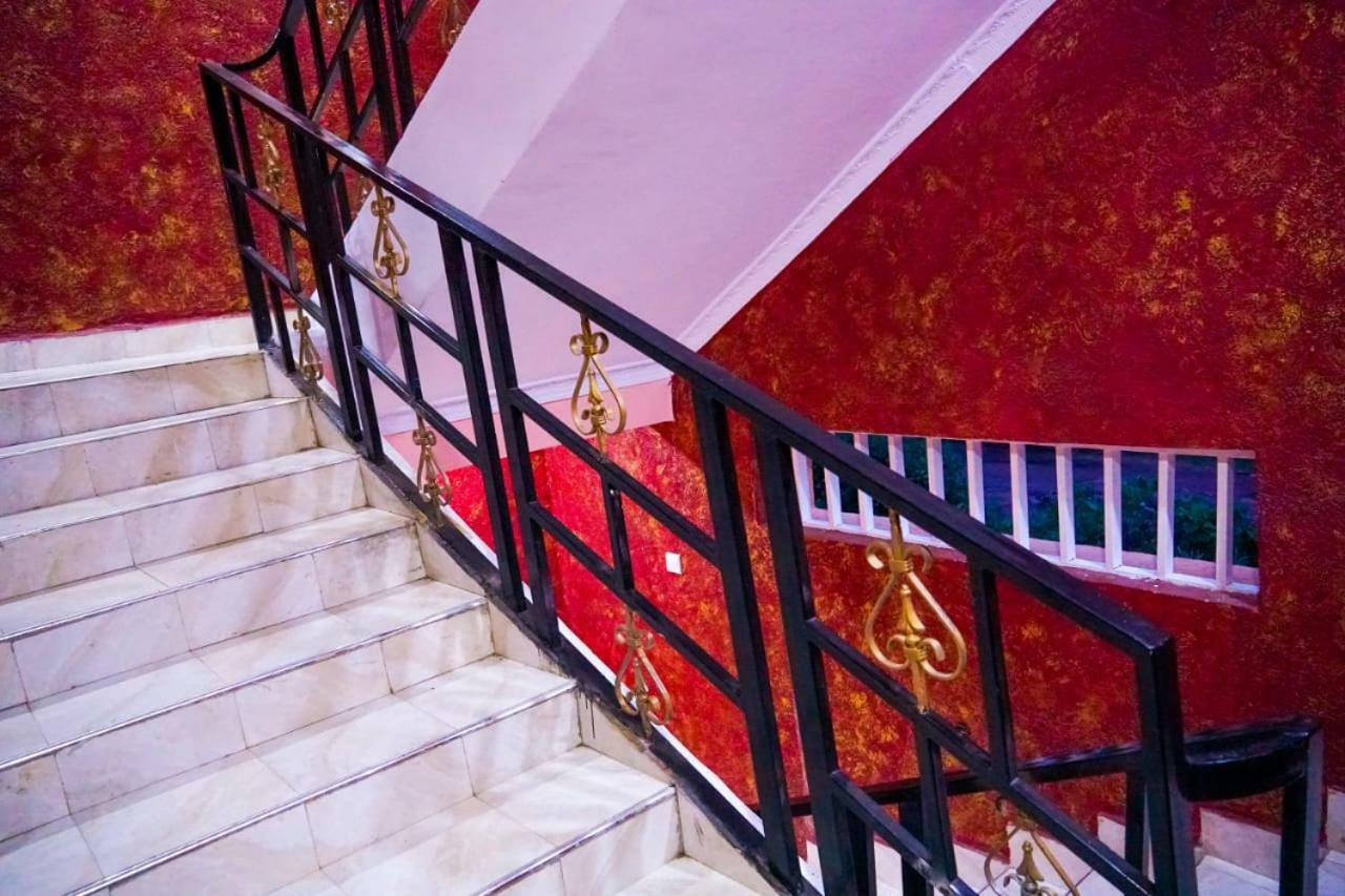 Kentania Hotel Nakuru Zewnętrze zdjęcie